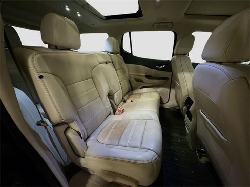Used 2020 GMC Acadia Denali w/ Technology Package image 37