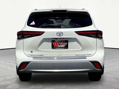 Used 2021 Toyota Highlander Platinum AWD/4WD image 5