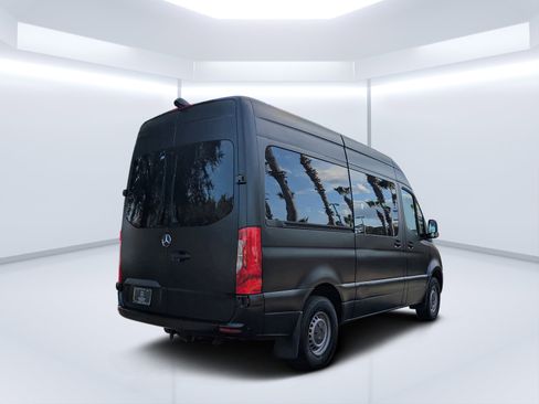 Used 2019 Mercedes-Benz Sprinter 1500 w/ Premium Plus Package image 4