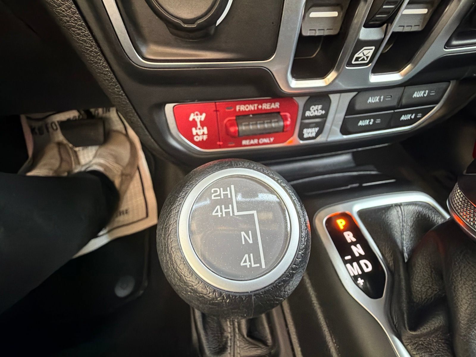 Used 2026 Jeep Wrangler Unlimited Rubicon AWD/4WD image 23