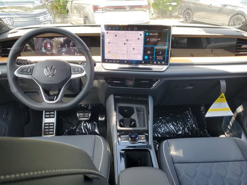 New 2026 Volkswagen Tiguan SEL R-Line AWD/4WD image 6