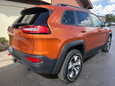 Used 2015 Jeep Cherokee Trailhawk w/ Comfort/Convenience Group AWD/4WD image 8