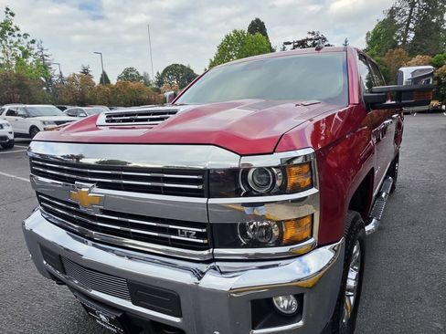 Used 2019 Chevrolet Silverado 2500 LTZ w/ Duramax Plus Package AWD/4WD image 5