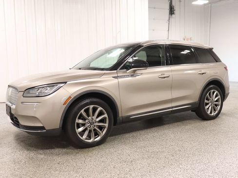 Used 2020 Lincoln Corsair AWD w/ Premium Package image 2