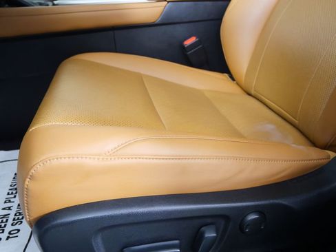 Used 2022 Lexus RX 350L FWD w/ Premium Package image 10