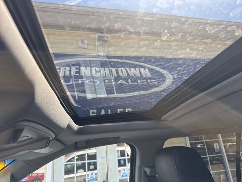 Used 2019 Chevrolet Tahoe LT AWD/4WD image 22