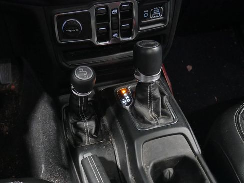 Used 2023 Jeep Wrangler Sahara w/ Cold Weather Group image 24