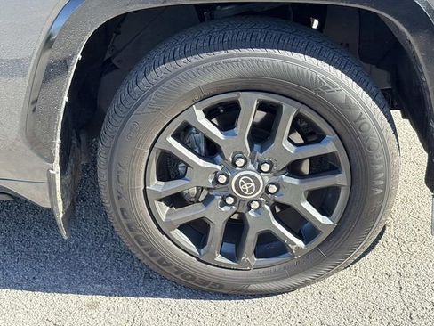 Used 2023 Toyota Sequoia Platinum AWD/4WD image 9