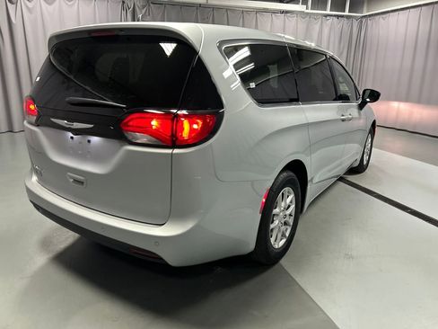 New 2026 Chrysler Voyager LX image 7
