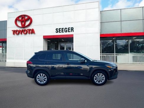 Used 2024 Toyota Corolla Cross LE w/ Moonroof Package AWD/4WD image 2