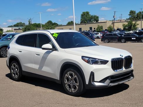 Certified 2023 BMW X1 xDrive28i w/ Convenience Package AWD/4WD image 2
