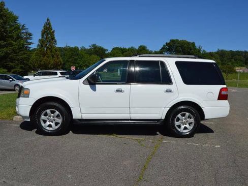 Used 2010 Ford Expedition XLT AWD/4WD image 5