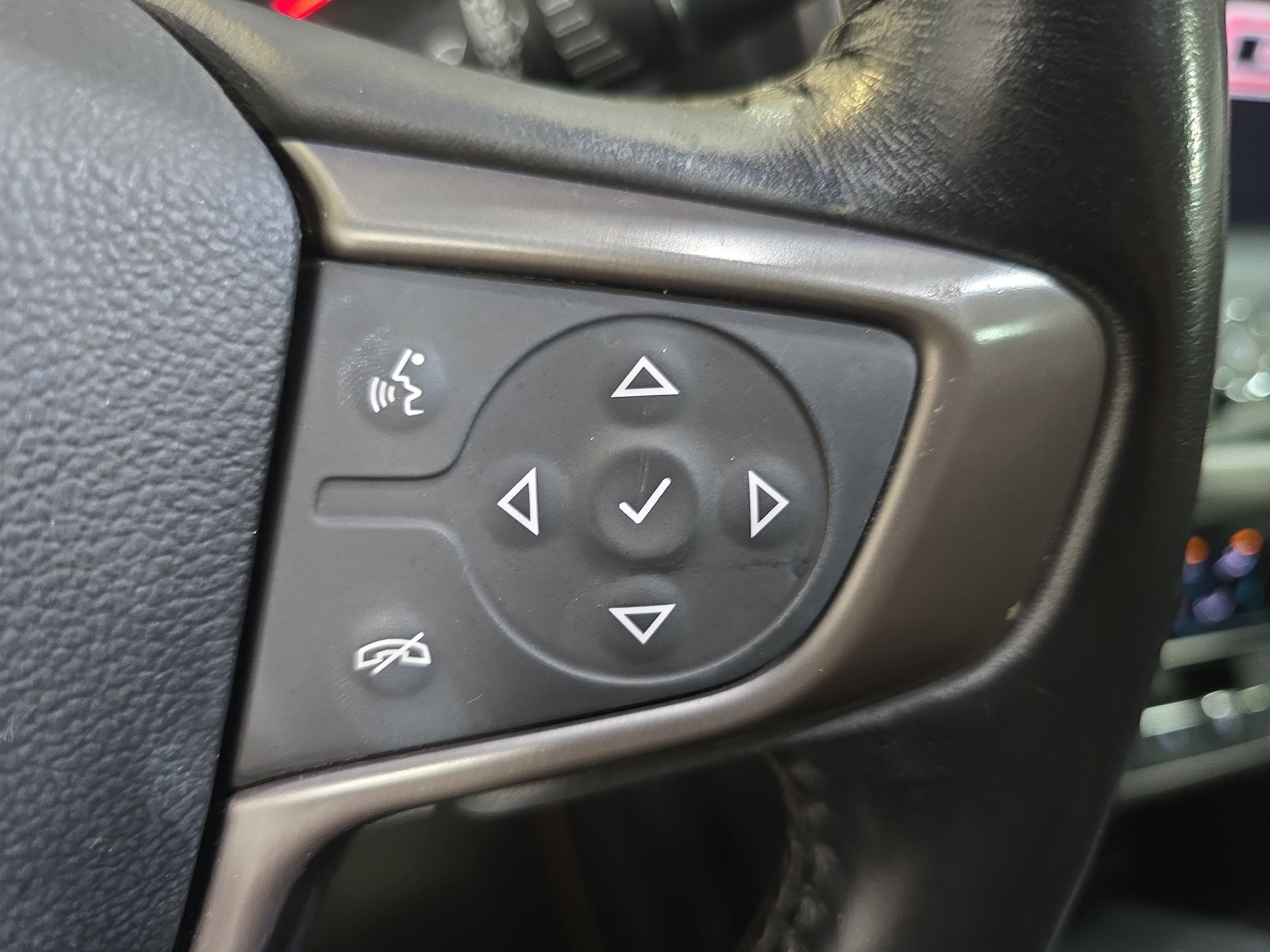 Used 2020 GMC Acadia AT4 w/ Trailering Package AWD/4WD image 15