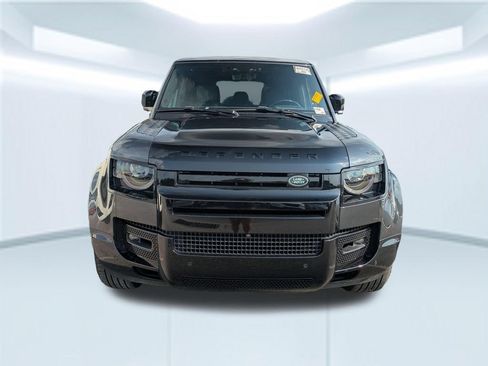 Used 2024 Land Rover Defender 110 X AWD/4WD image 4