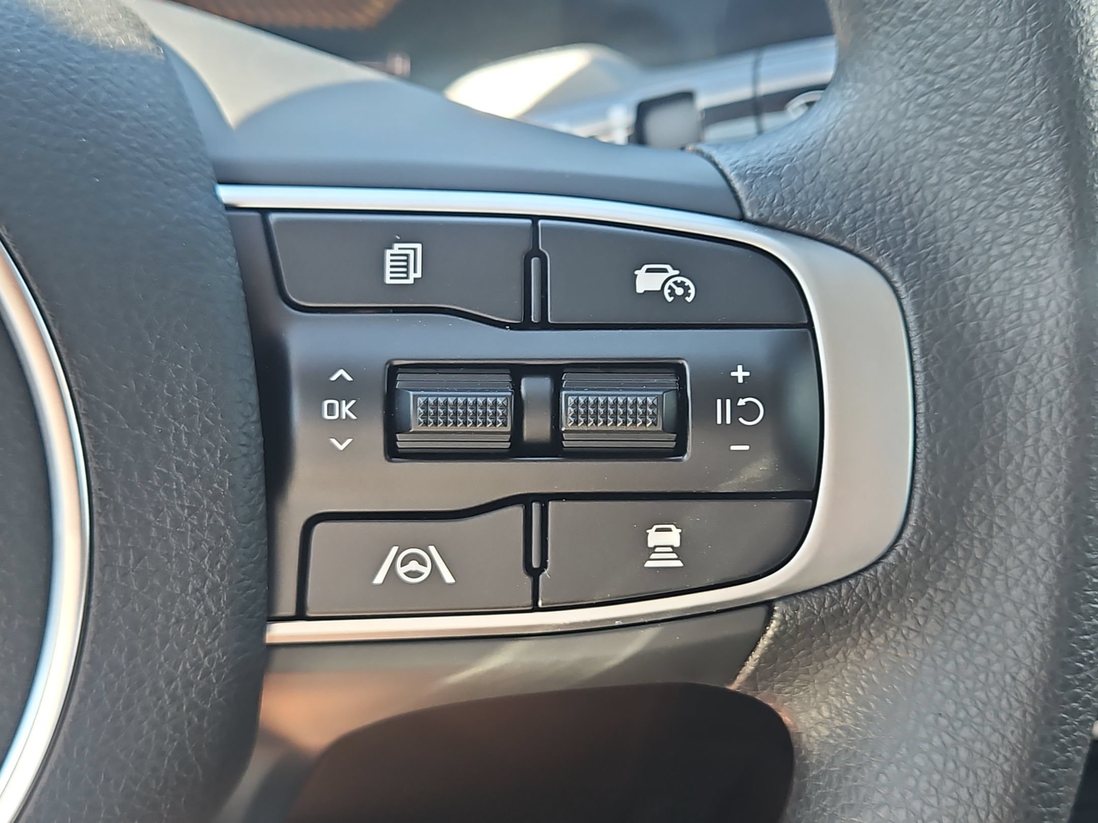 New 2026 Kia K5 LXS FWD image 23
