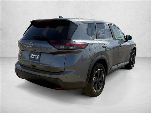 Used 2024 Nissan Rogue SV FWD image 5