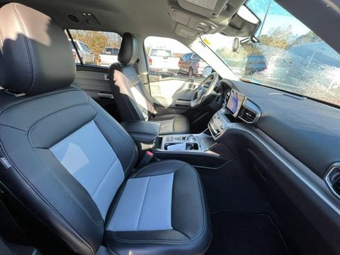 Used 2023 Ford Explorer XLT w/ Equipment Group 202A image 12