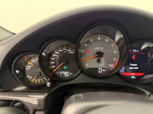 Used 2015 Porsche 911 GT3 RWD image 24