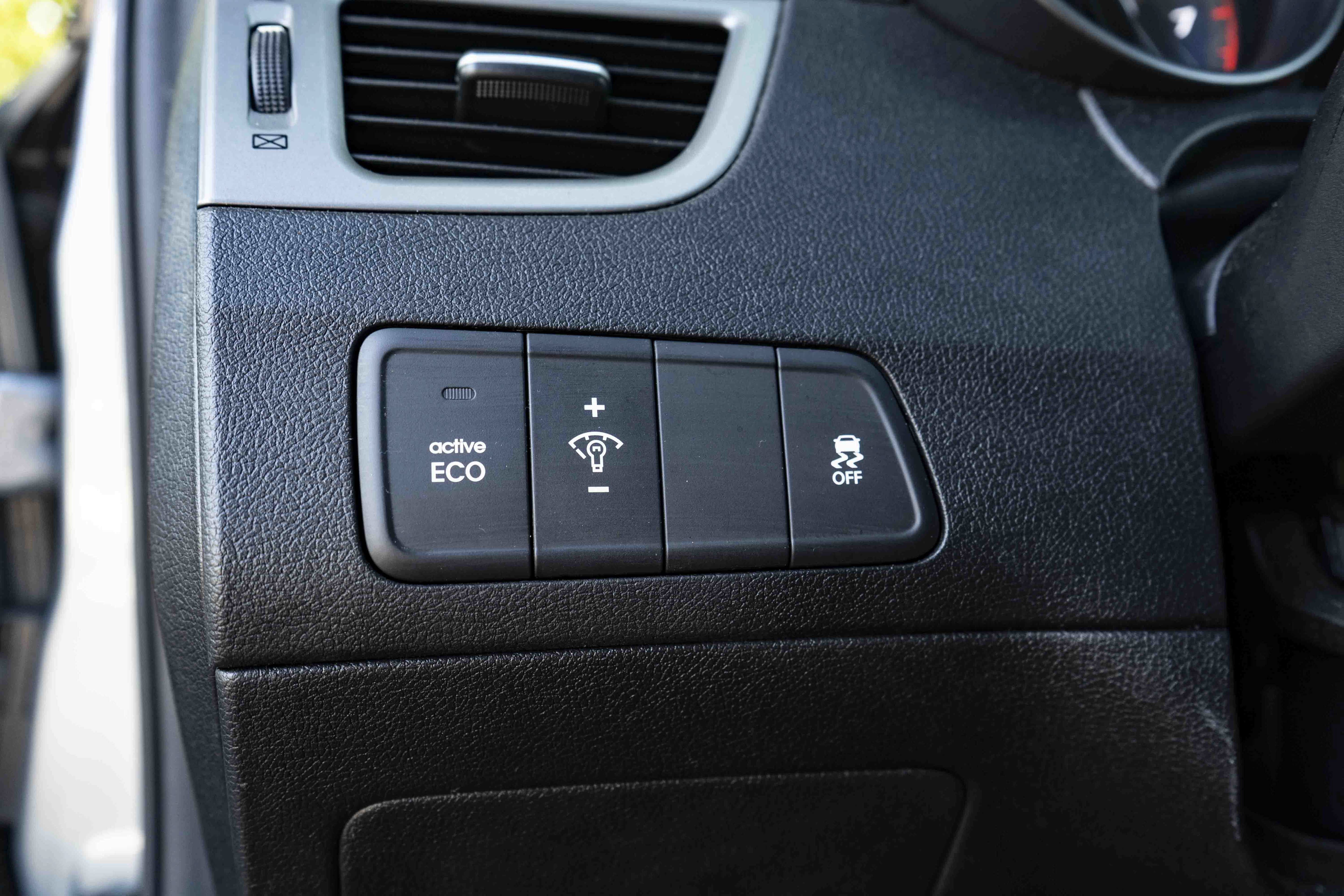 Used 2016 Hyundai Elantra Limited FWD image 36