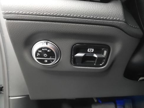 Used 2024 Mercedes-Benz EQS 580 4MATIC Sedan image 10
