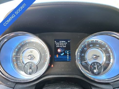 Used 2013 Chrysler 300 S w/ Luxury Group RWD image 13