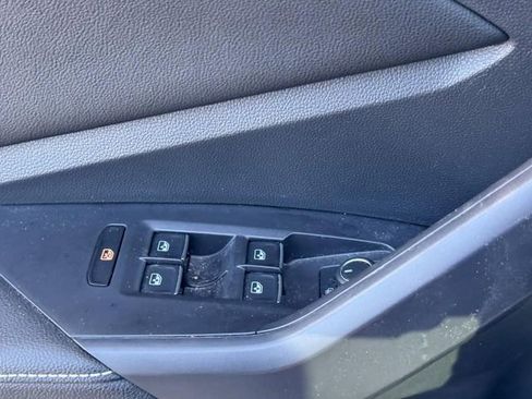 Used 2024 Volkswagen Jetta SE image 21