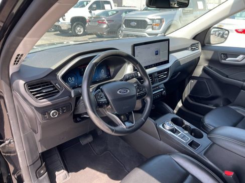 Used 2024 Ford Escape Platinum AWD/4WD image 11