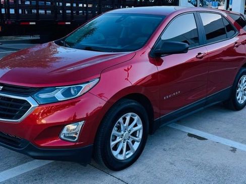 Used 2020 Chevrolet Equinox LS w/ LS Convenience Package image 5