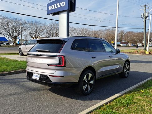 New 2026 Volvo EX90 Plus image 3