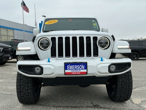Used 2021 Jeep Wrangler Unlimited Sahara AWD/4WD image 6