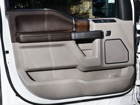 Used 2019 Ford F150 Limited image 18