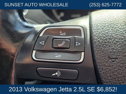 Used 2013 Volkswagen Jetta SE FWD image 31