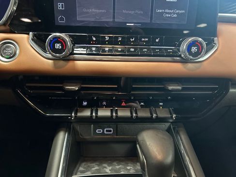 Certified 2024 GMC Canyon AT4 image 18