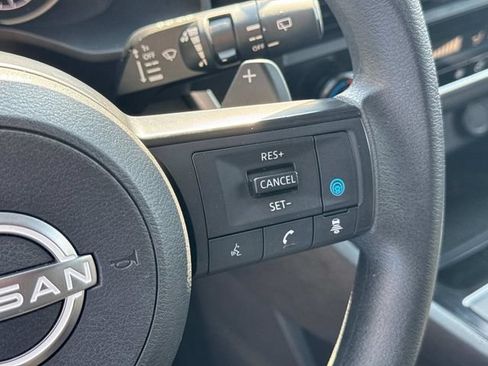 Used 2024 Nissan Rogue SV AWD/4WD image 31