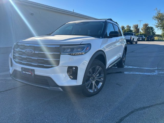 Used 2025 Ford Explorer Active w/ Active Comfort Package AWD/4WD image 35