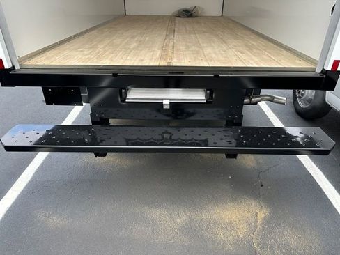 New 2024 GMC Savana 3500 Extended w/ Power Convenience Package image 32