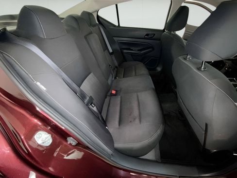 Used 2024 Nissan Altima 2.5 SV FWD image 31