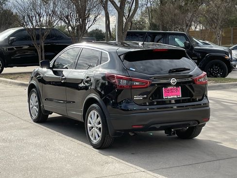 Used 2021 Nissan Rogue Sport S image 4
