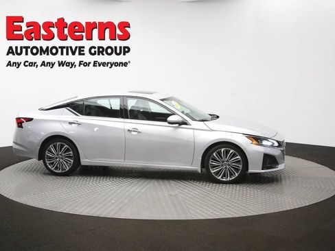 Used 2023 Nissan Altima 2.5 SL FWD image 48
