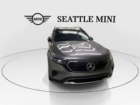 Used 2022 Mercedes-Benz EQB 350 4MATIC image 3
