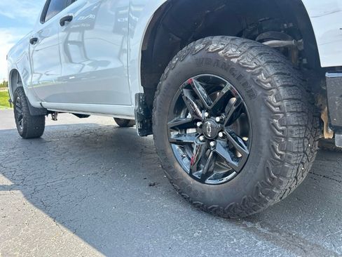Used 2025 Chevrolet Silverado 1500 Custom Trail Boss AWD/4WD image 10