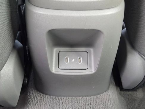 Used 2025 Hyundai Elantra SEL image 16