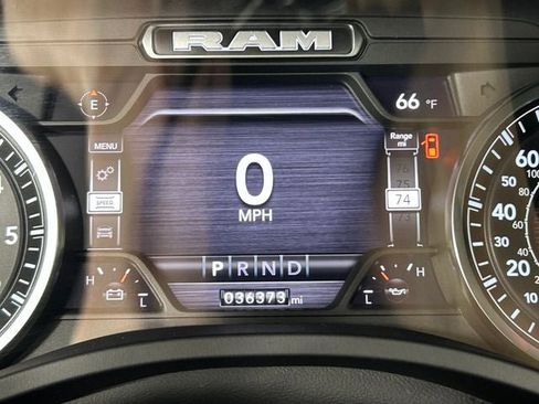Used 2022 RAM 1500 Laramie AWD/4WD image 19