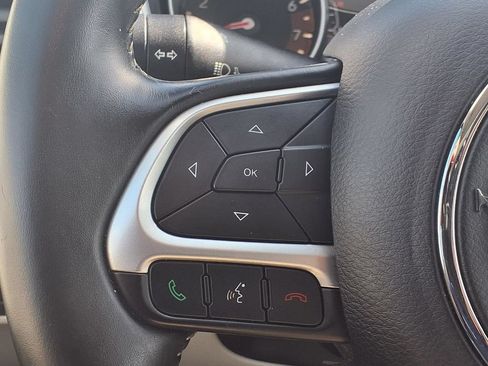 Used 2018 Jeep Compass Latitude w/ Popular Equipment Group FWD image 15