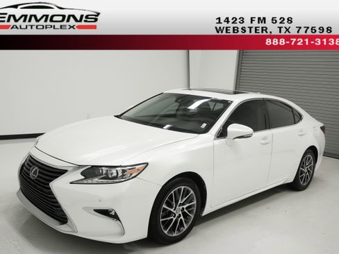 Used 2018 Lexus ES 350 w/ Luxury Package w/Wood Trim FWD image 1