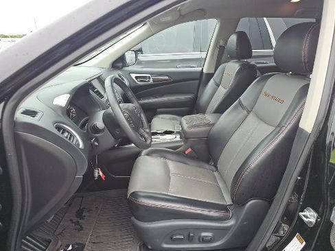 Used 2019 Nissan Pathfinder SL w/ Rock Creek Edition FWD image 4