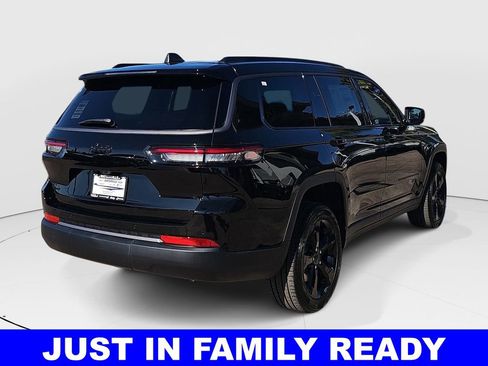 New 2026 Jeep Grand Cherokee L Limited w/ Limited Altitude Package AWD/4WD image 3
