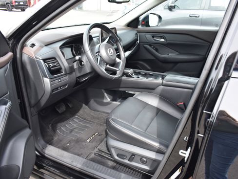 Used 2023 Nissan Rogue SL image 12