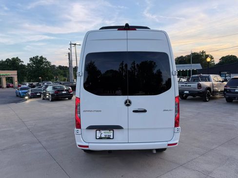 Used 2024 Mercedes-Benz Sprinter 2500 image 67