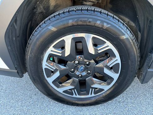 Certified 2025 Subaru Forester Premium AWD/4WD image 10
